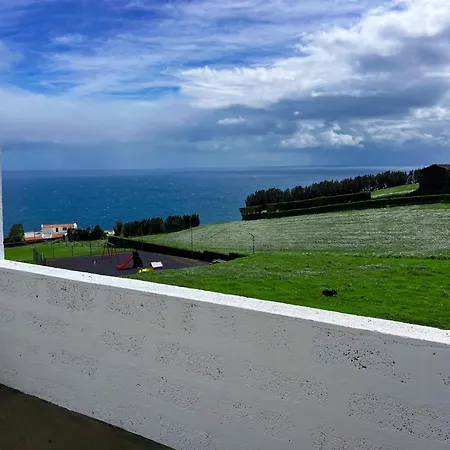 Hébergement de vacances The Yellow House *