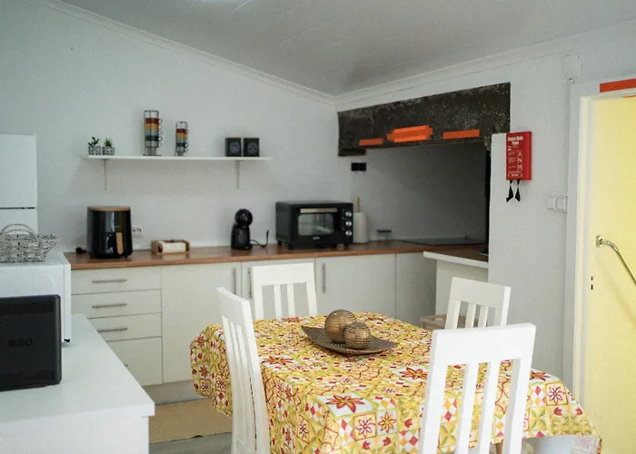 The Yellow House * Pedreira (Sao Miguel)