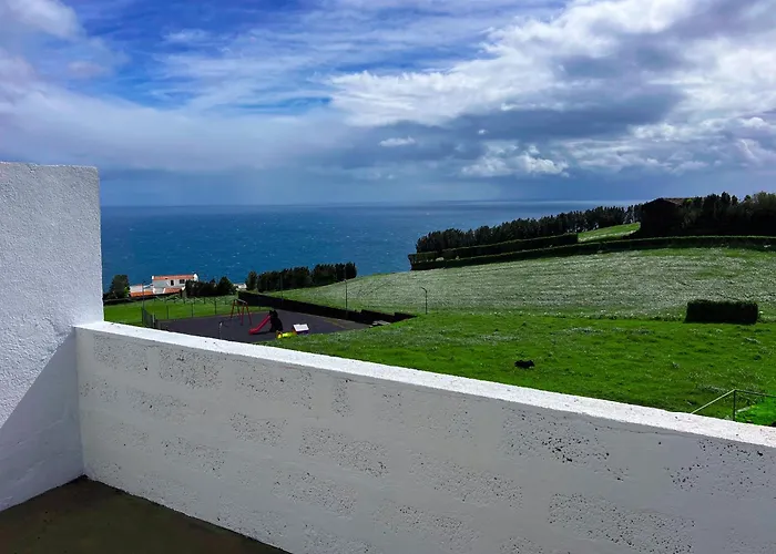 Vakantiehuis The Yellow House *